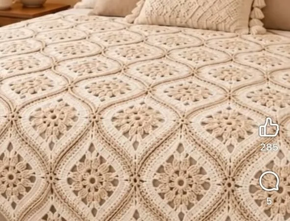 Neutral Boho Oval Lace Bedspread — Free Crochet Pattern
